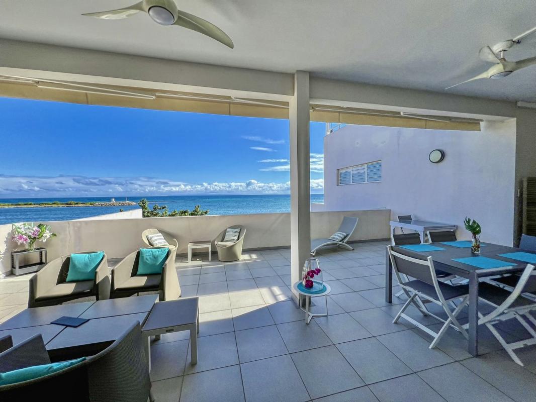 3.A louer appartement Saint François Guadeloupe-terrasse vue mer